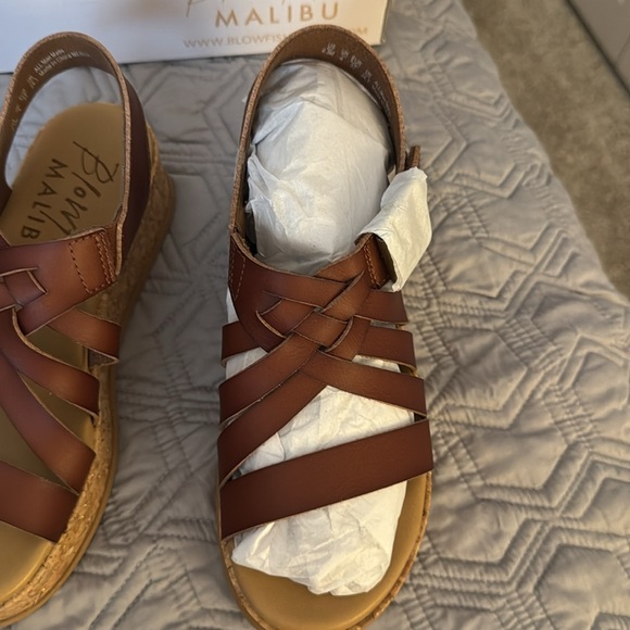 Blowfish Malibu Brown Strappy Platform Sandal Size 6.5 NIB Summer Vacation - Picture 2 of 5